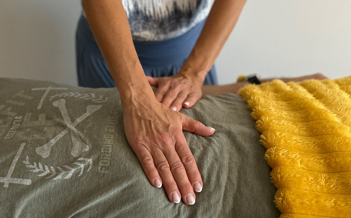 Reiki - Behandlung durch Auflegen der Hände